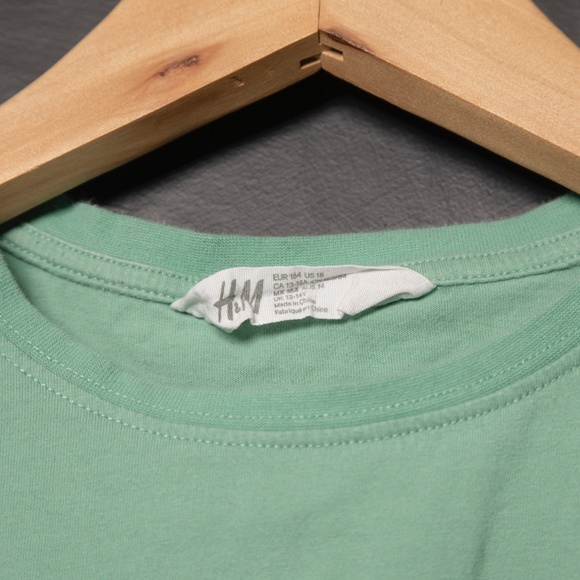 Kids H&M Play Epic T-shirt EUC US 18 - Picture 3 of 3